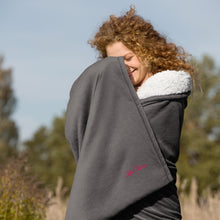 Load image into Gallery viewer, Lulu's Luxuries Premium Sherpa Blanket