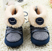 Load image into Gallery viewer, Infant Crochet Knit Fashion Boots